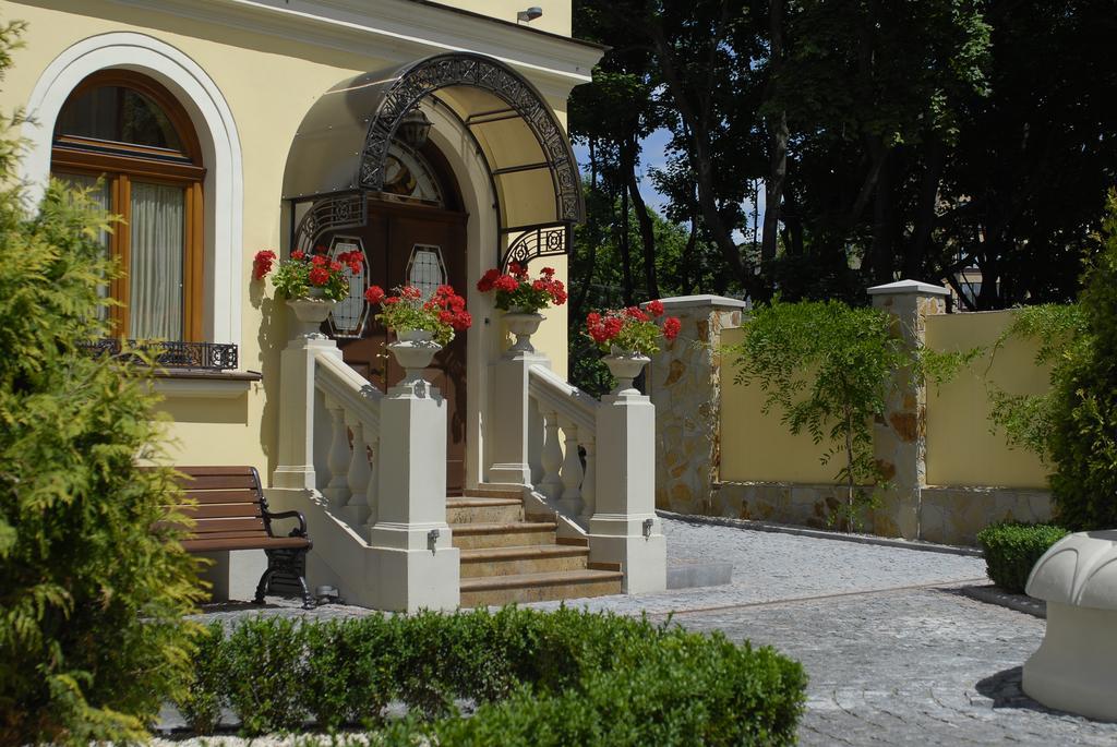 Luxury Boutique Andreevskiy Leópolis Exterior foto